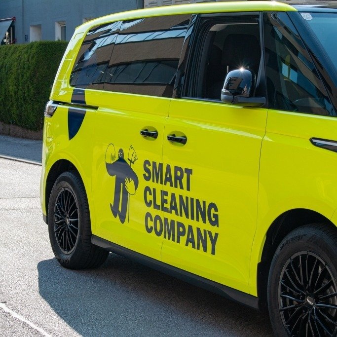 Individuell foliertes Fahrzeug mit professioneller Car-Wrapping-Veredelung
